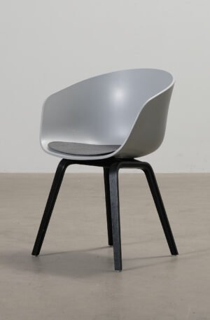 HAY AAC 22 tuoli harmaa / musta