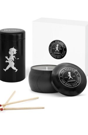 Solstickan Design Solstickan lahjapakkaus tuoksukynttilä + tulitikkuaski Musta-tuoksukynttilä setripuu