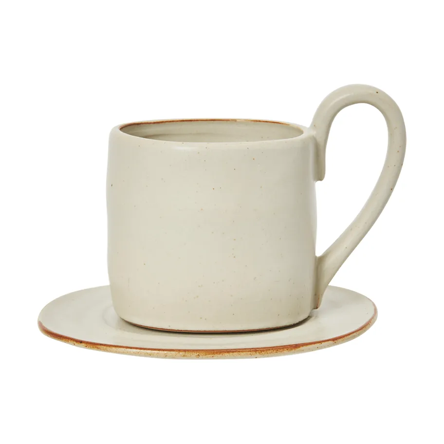 Ferm Living Flow muki lautasella 25 cl Off-white speckle