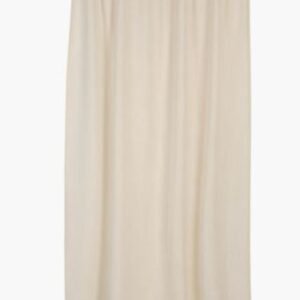 Anina verho valkoinen