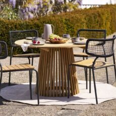 House Nordic Lorca pyöreä puutarhapöytä ø120 cm tiikki