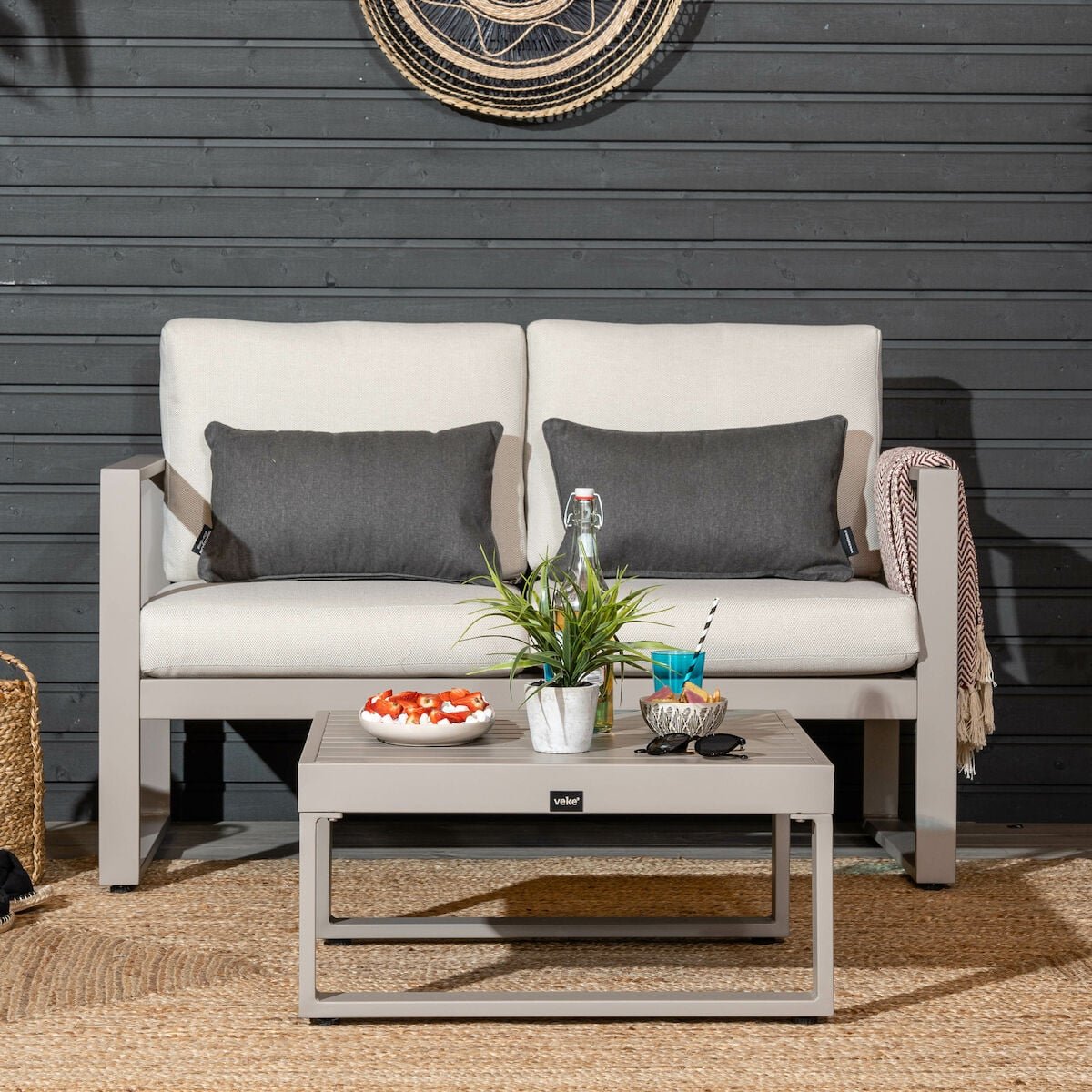 Mooda Kallas 2-istuttava sohva greige, hiekka pehmusteet