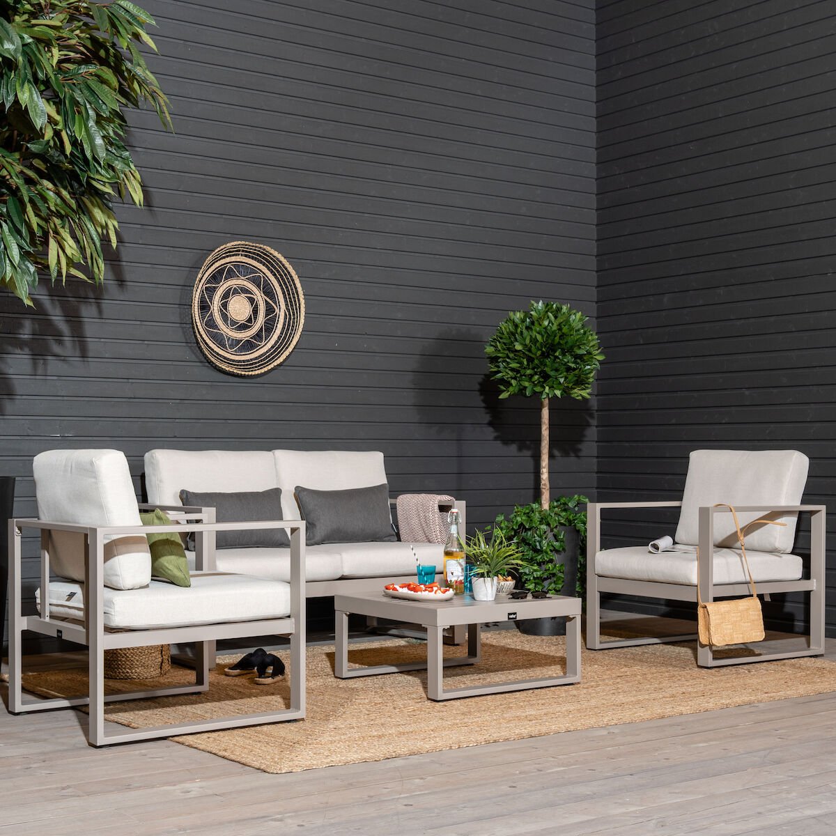 Mooda Kallas sohvaryhmä 2+1+1 sohvapöydällä greige/hiekka