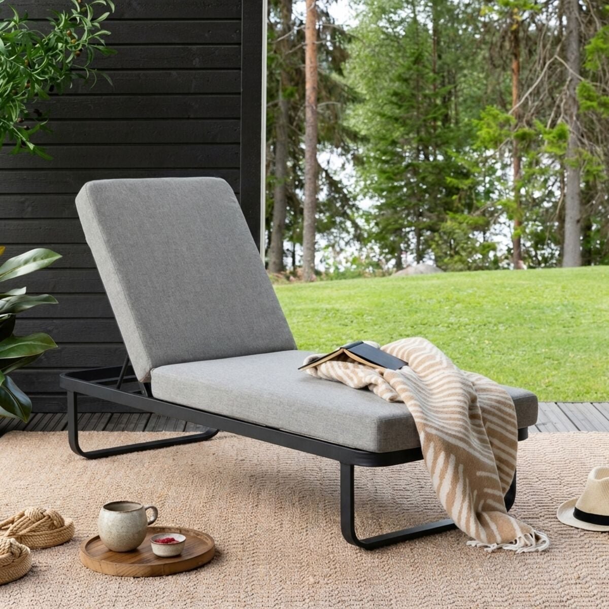 Lumme aurinkotuoli musta/hiekka