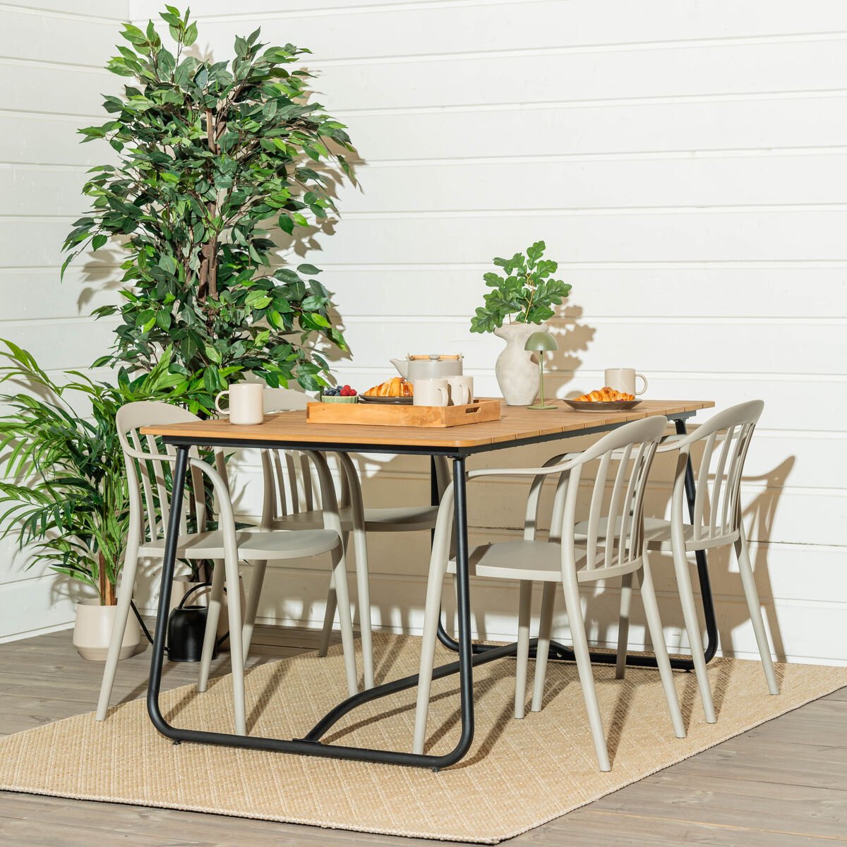 Silmu-Hanne 4-hengen ruokailuryhmä ruskea/beige