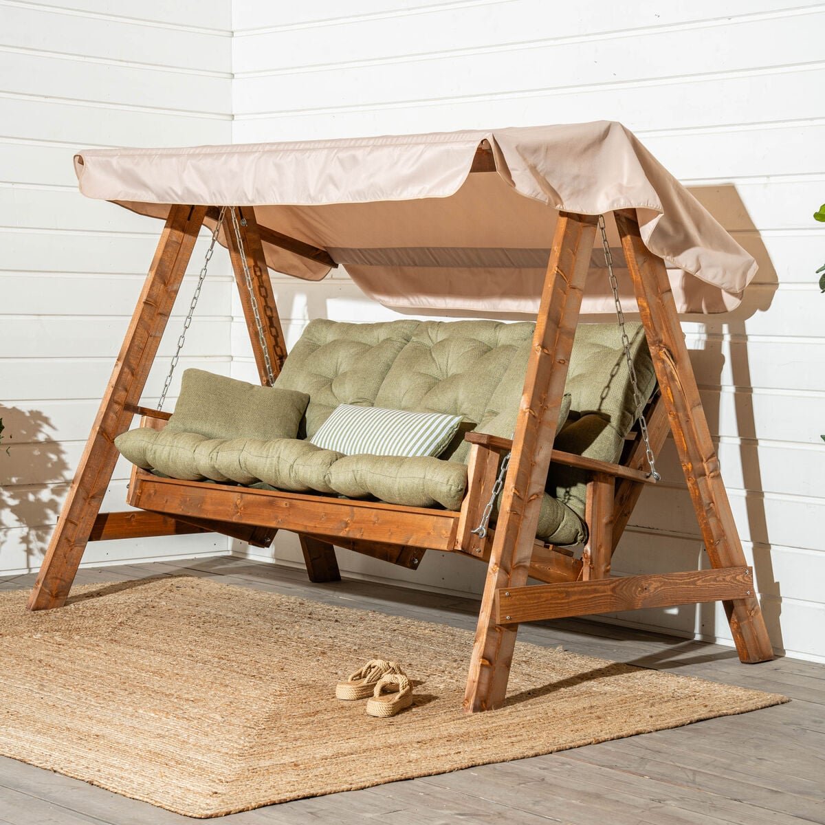 Saaristo pihakeinu Lux pehmusteilla ja katoksella ruskea/oliivi