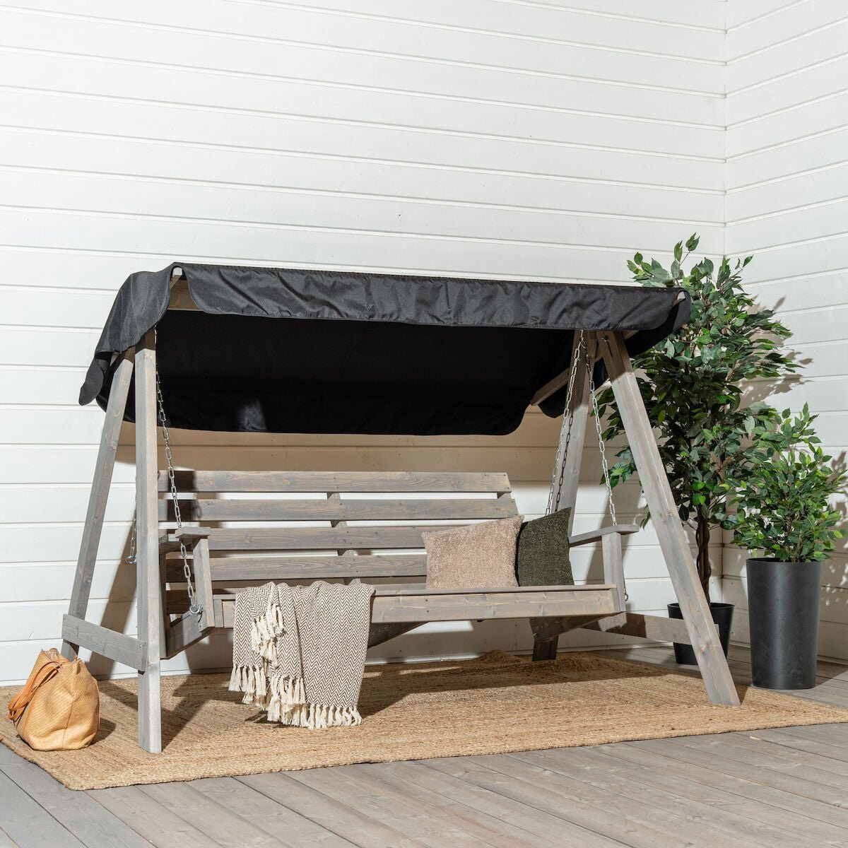 Saaristo pihakeinu katoksella vaaleanharmaa