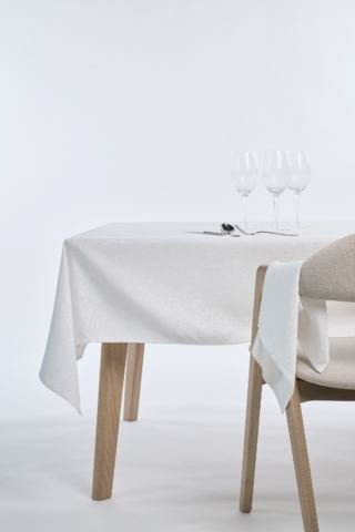 Alicia jakardikudottu pöytäliina valkoinen