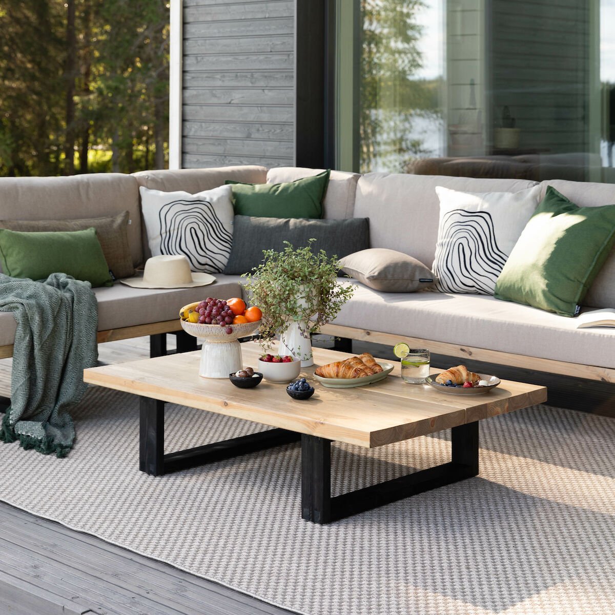 Saima sohvapöytä 112,5x75 cm antiikkipetsattu