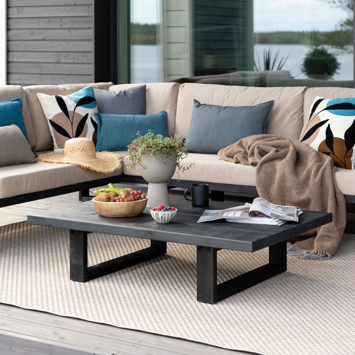 Saima sohvapöytä 112,5x75 cm musta