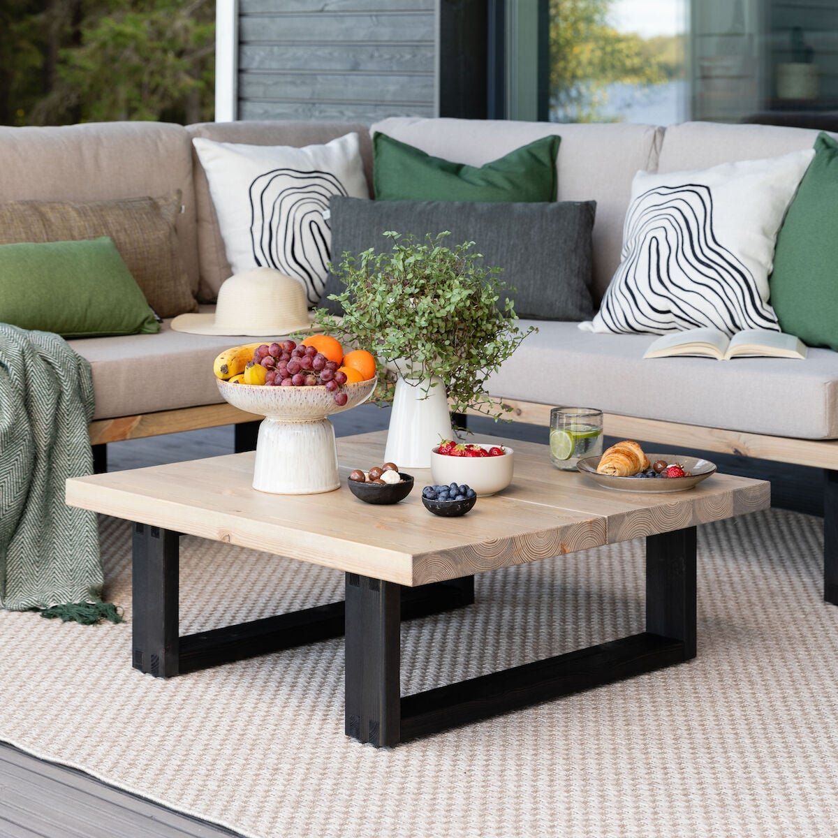 Saima sohvapöytä 75x75 cm antiikkipetsattu