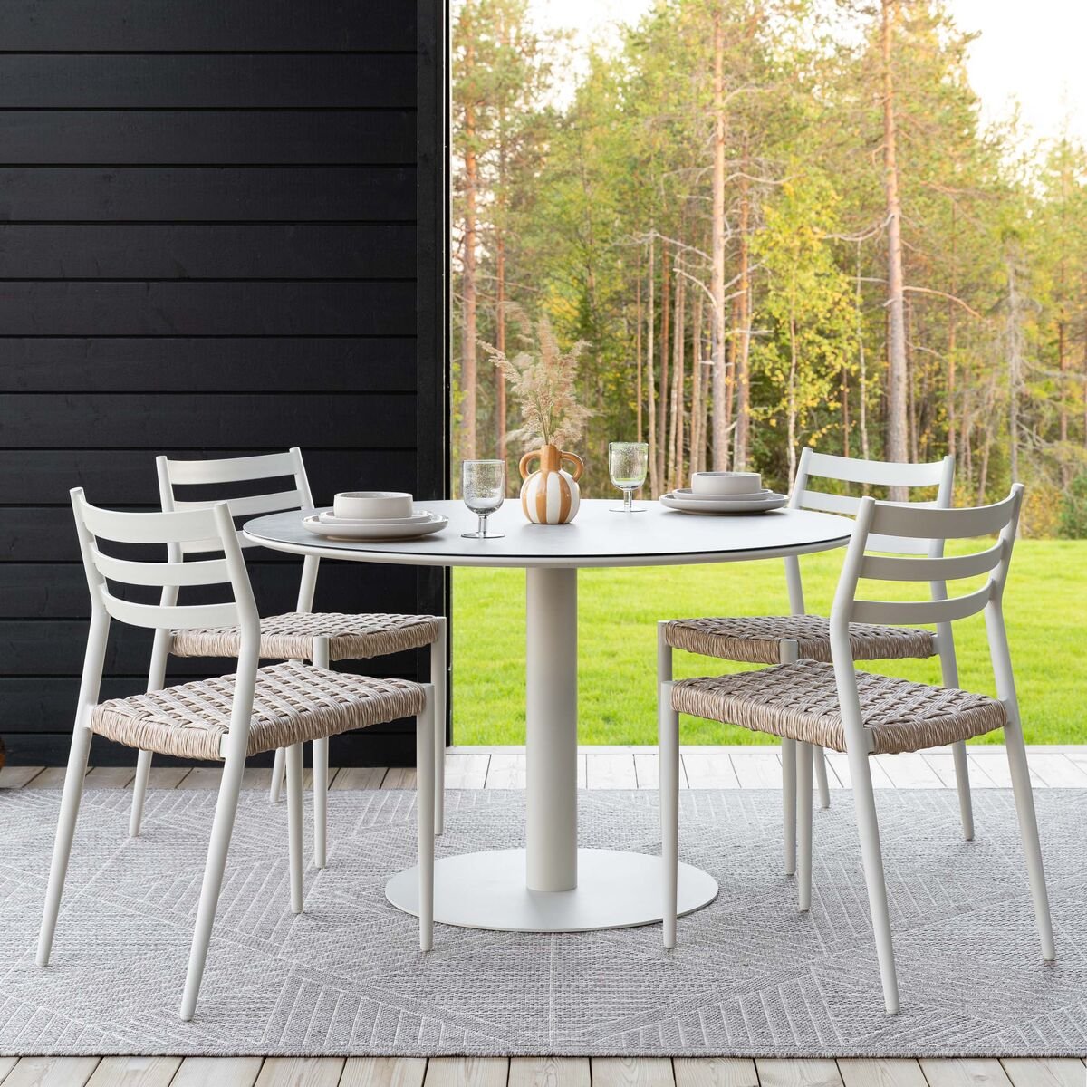 Stone-Gustav 4-hengen pyöreä ruokailuryhmä greige/vaalea luonnonväri