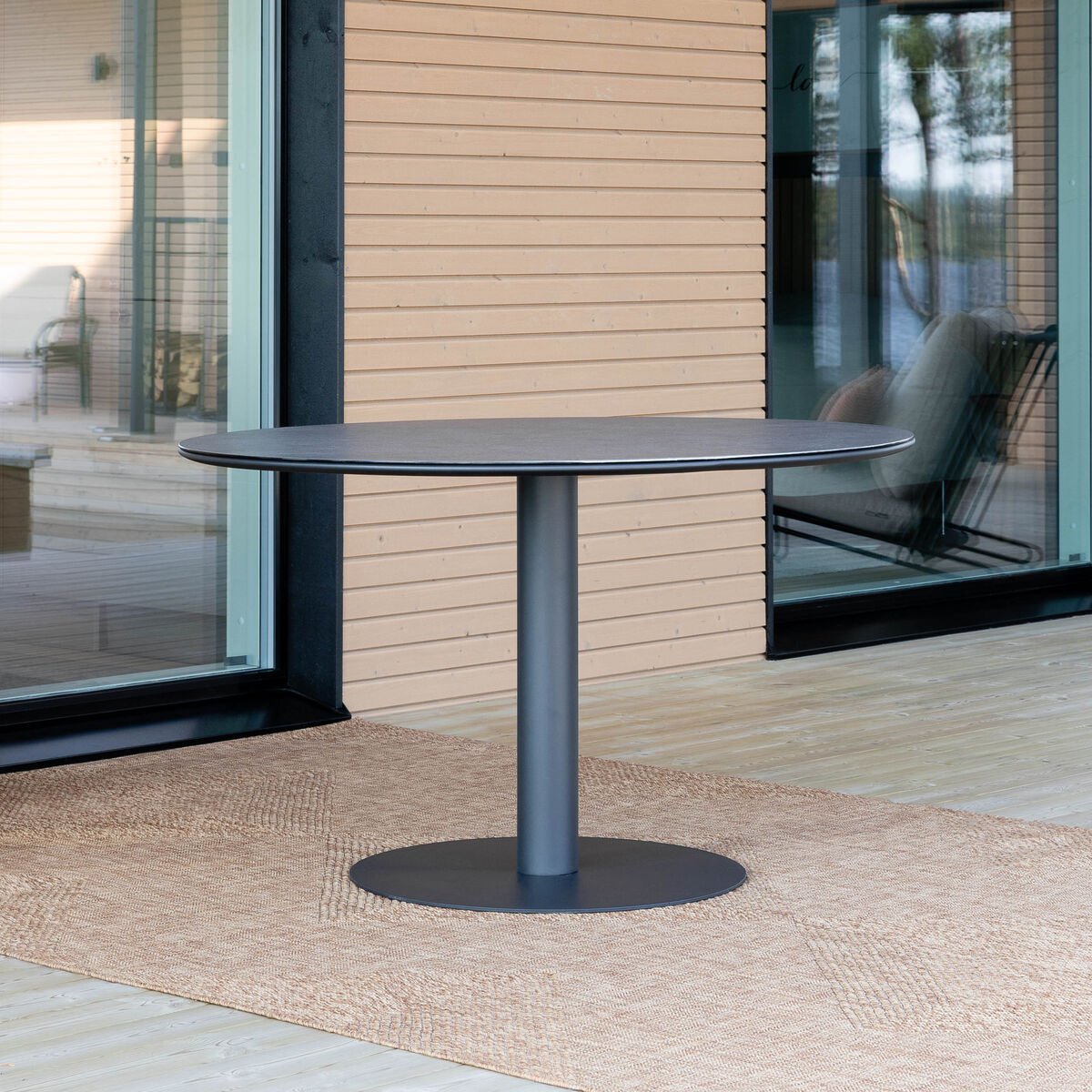 Stone pyöreä ruokapöytä Ø120 cm musta/tummanharmaa