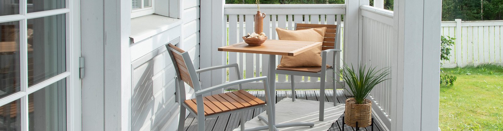 Pieni parveke sisustus – 10 ideaa viihtyisään parvekkeeseen