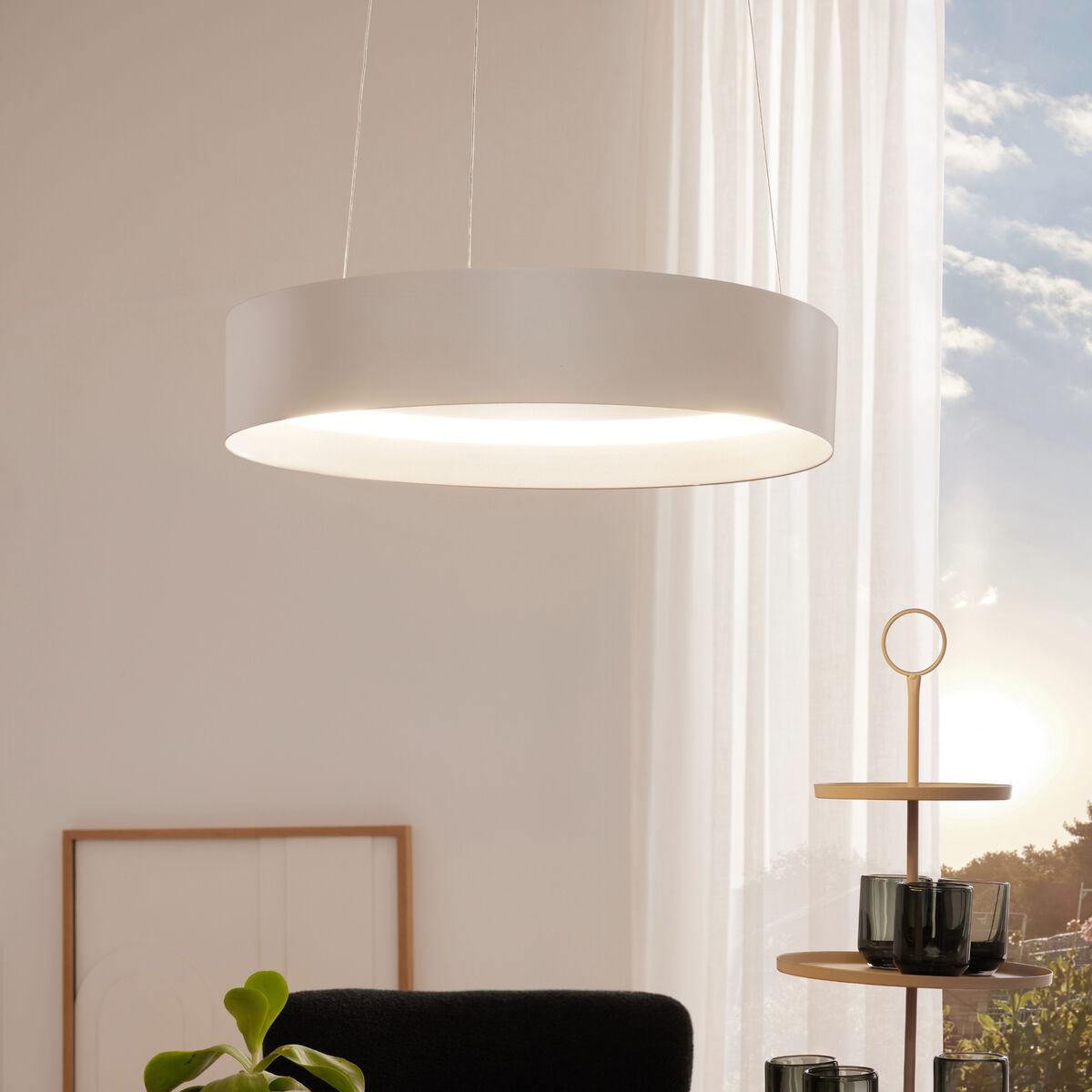 Musterring Loop LED-riippuvalaisin mattavalkoinen/hopea