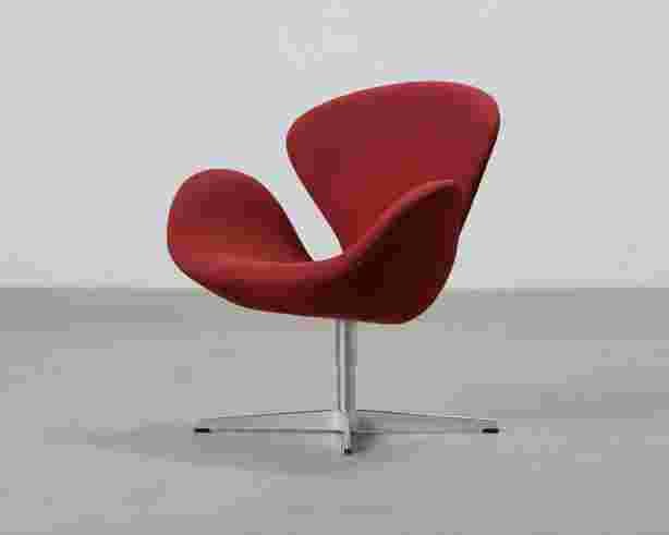 fritz-hansen-swan-3220-nojatuoli-punainen