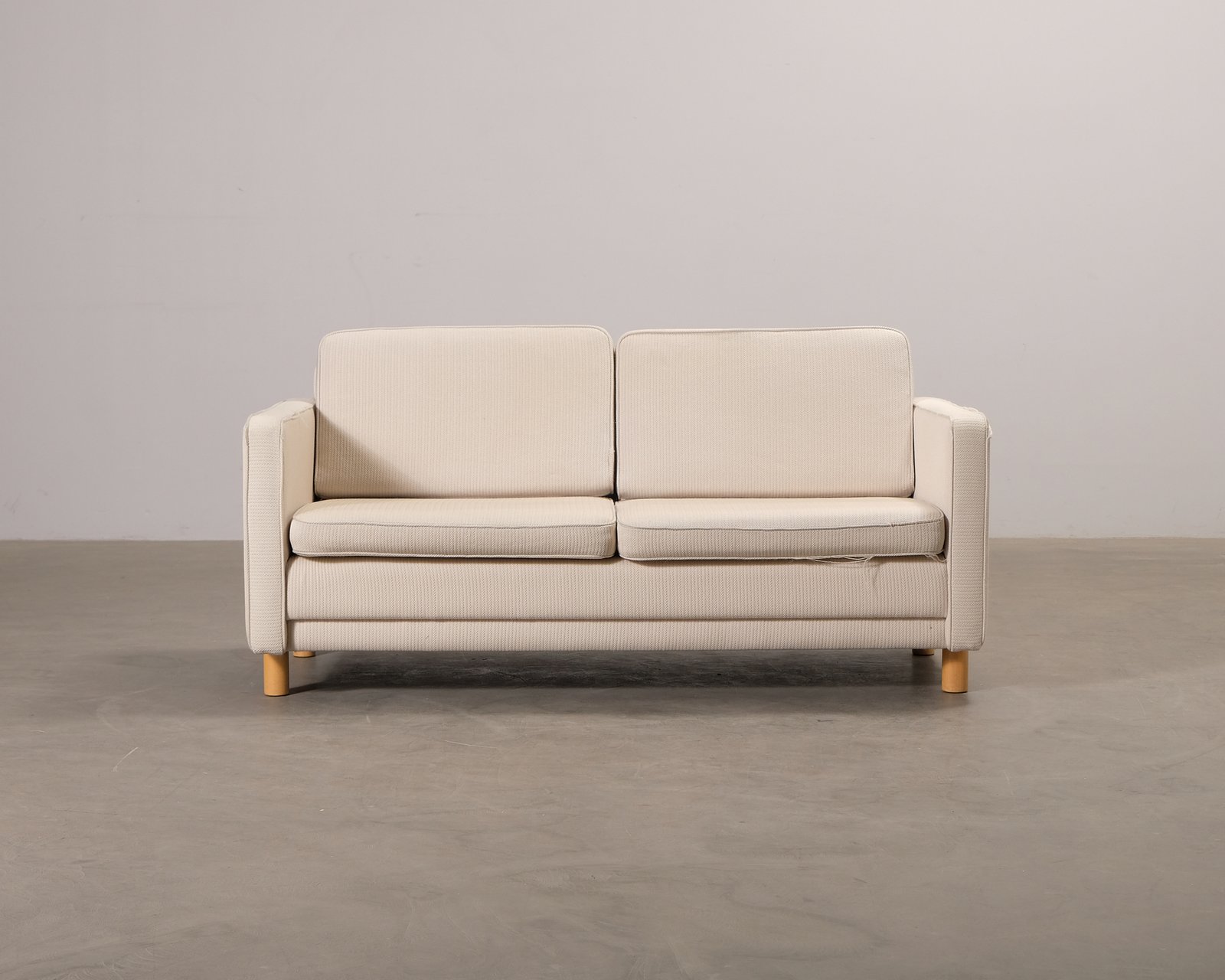artek-529-2-istuttava-sohva-beige