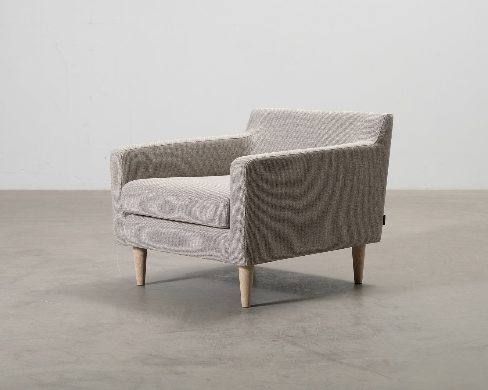 sofacompany-astha-nojatuoli-harmaanbeige-2