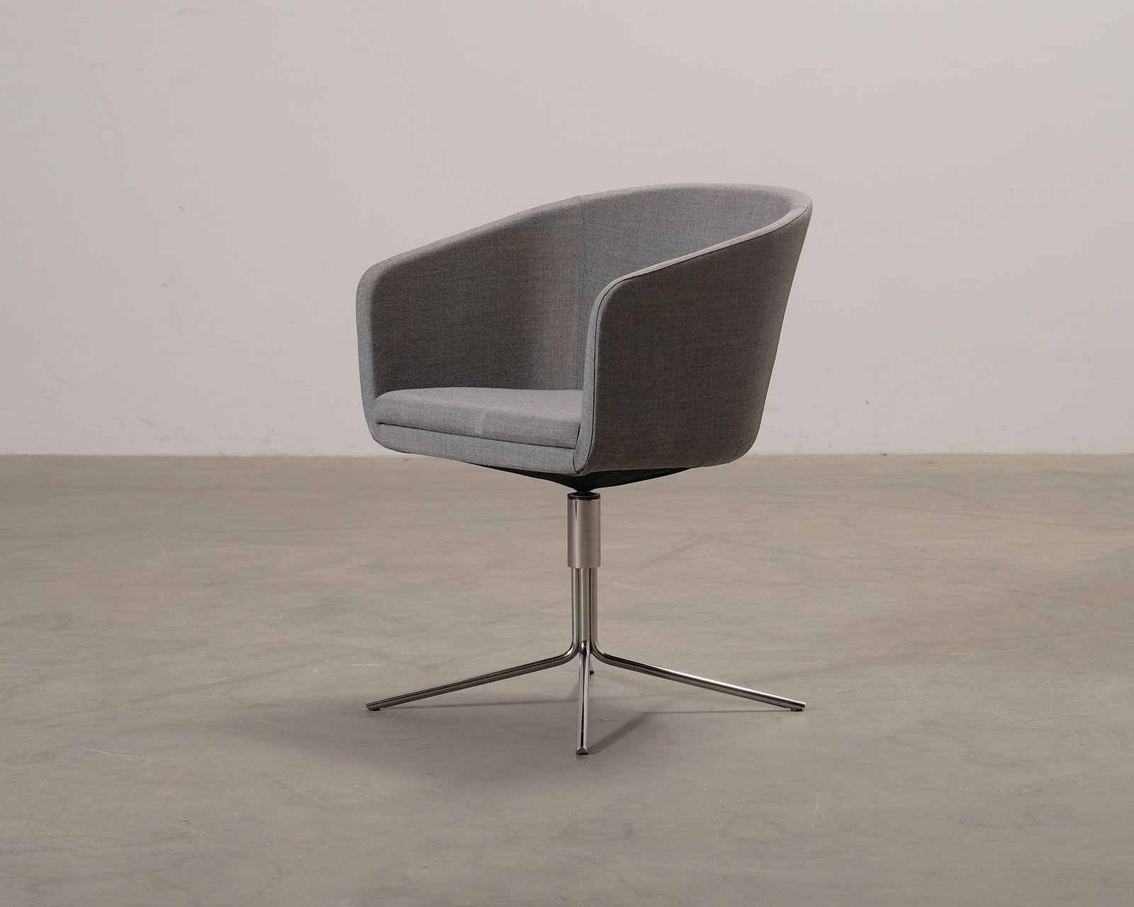johansson-design-neuvottelutuoli-harmaa
