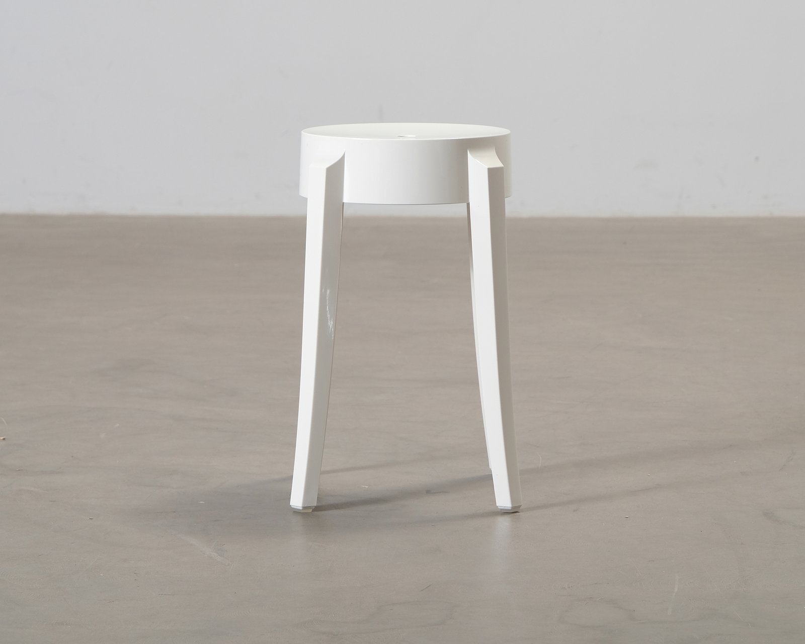 kartell-charles-ghost-jakkara-valkoinen