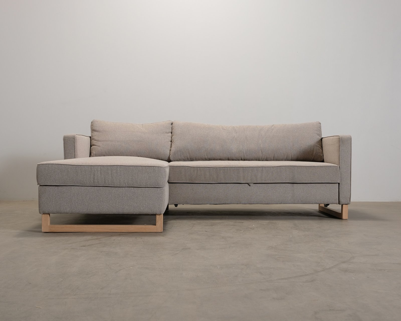 sofacompany-madison-3-istuttava-vuodesohva-divaanilla-beige-8
