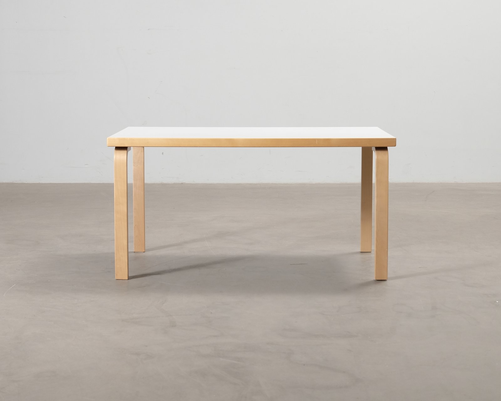 artek-81b-lastenpoyta-koivu-valkoinen-laminaatti
