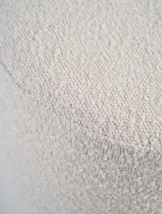 clara-rahi-vaalean-beige