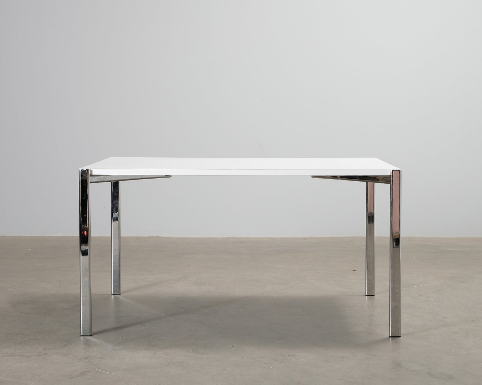 artek-kiki-ruokapoyta-140-cm-valkoinen