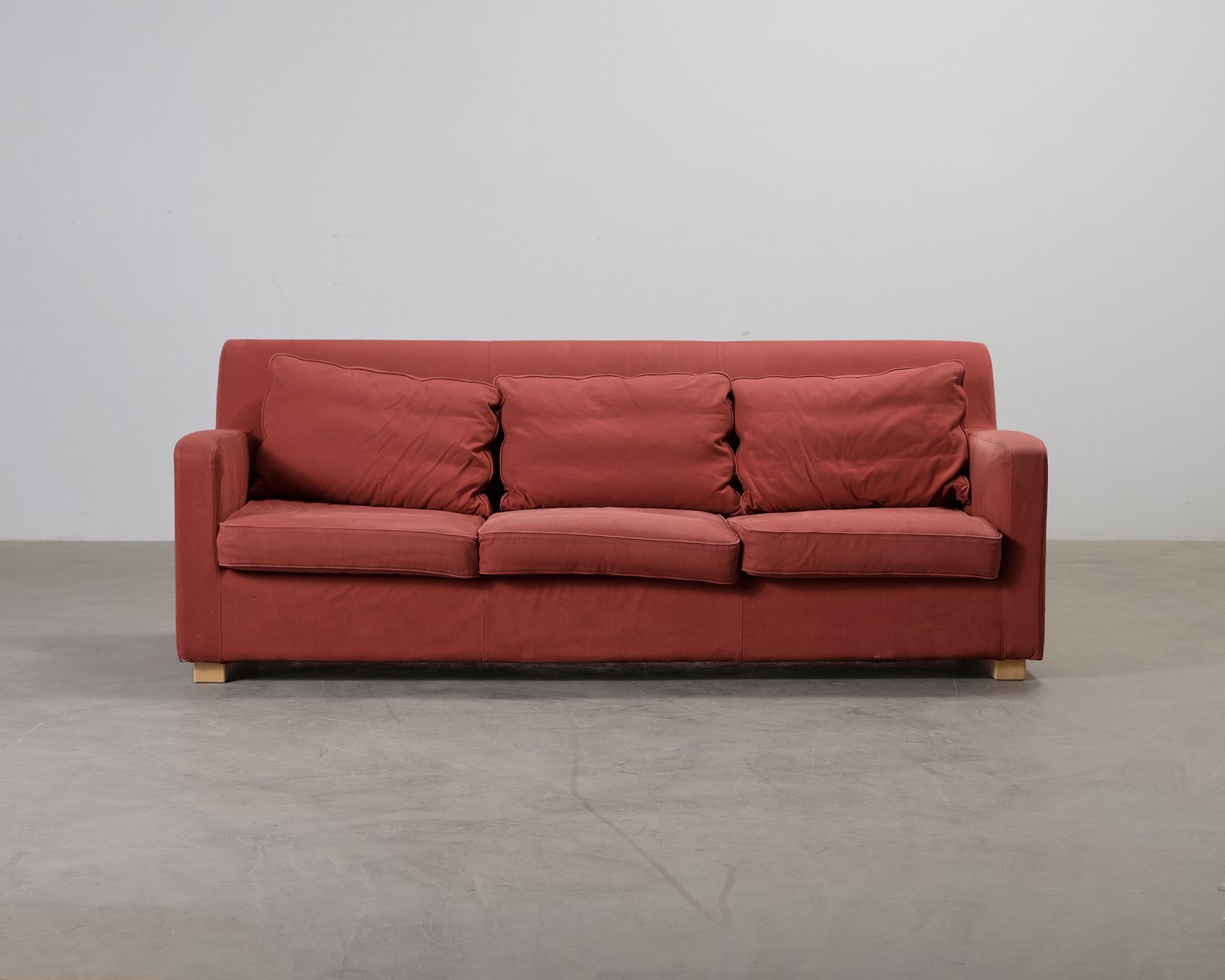 artek-593-3-istuttava-sohva-punainen