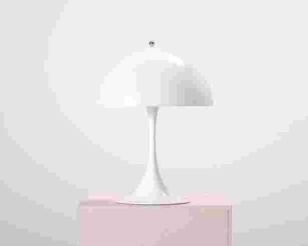 louis-poulsen-panthella-400-poytavalaisin-opal-white