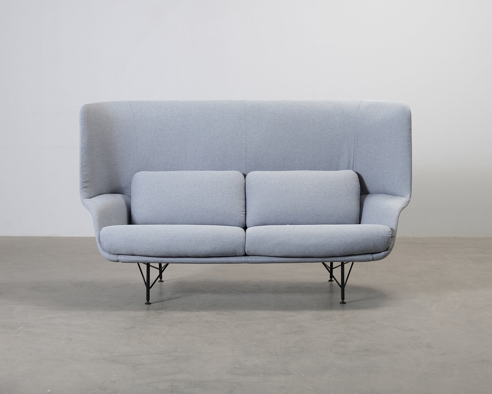 herman-miller-striad-lounge-2-istuttava-sohva-vaaleansininen