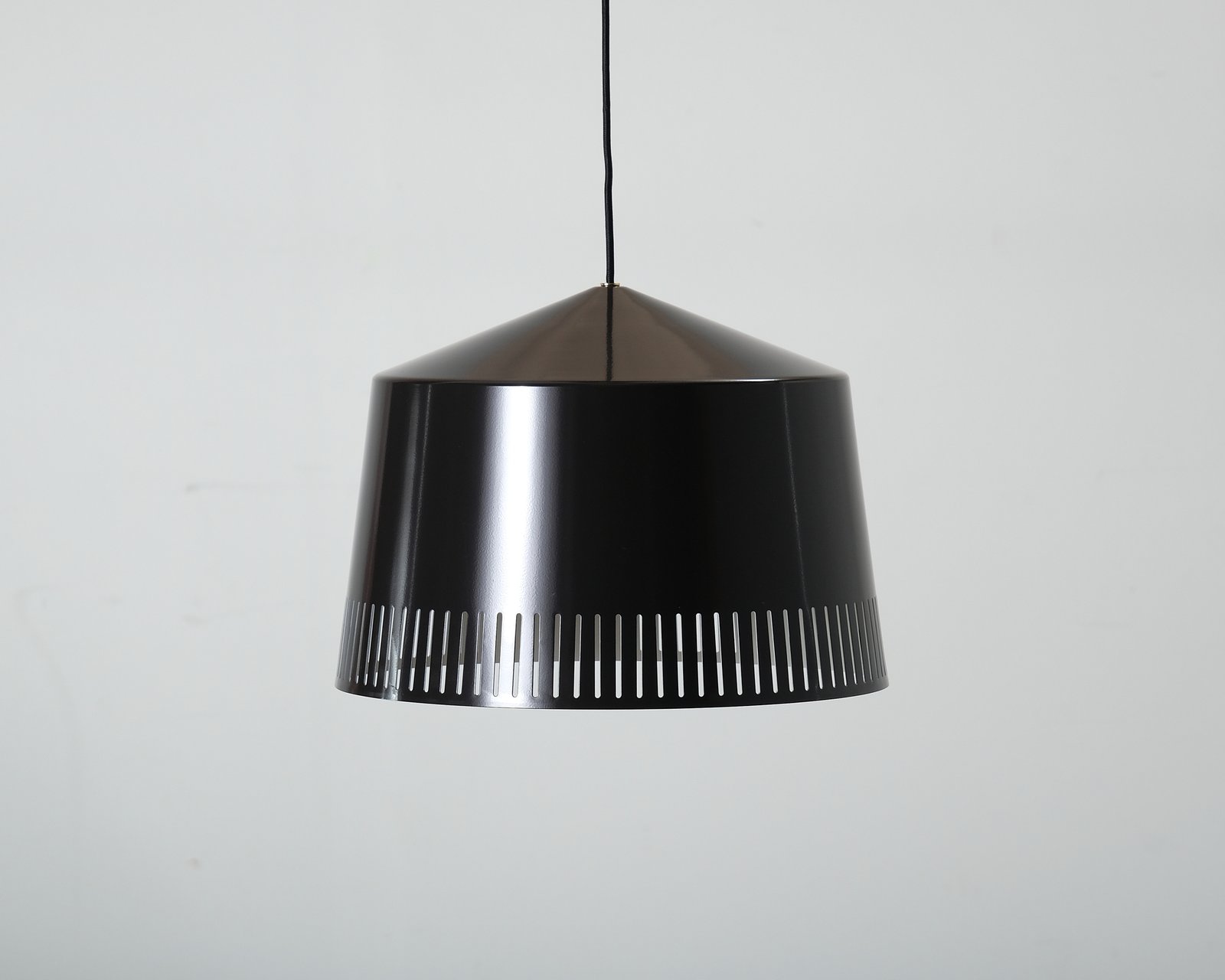 normann-copenhagen-toli-riippuvalaisin-o-42-cm-ruskea