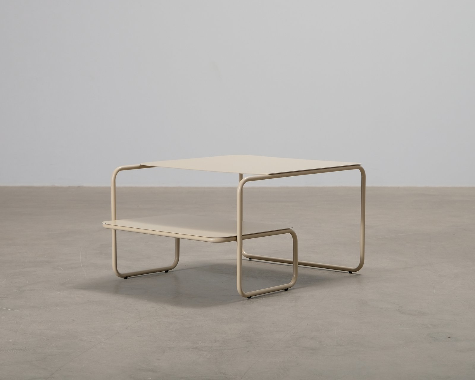 ferm-living-level-sohvapoyta-beige