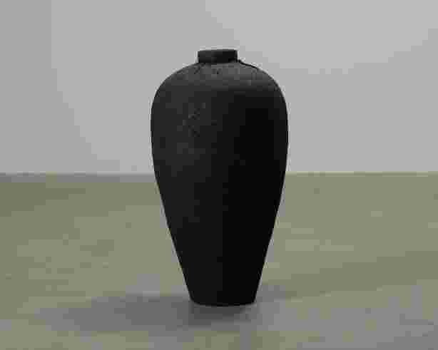 muubs-luna-ruukku-80-cm-musta