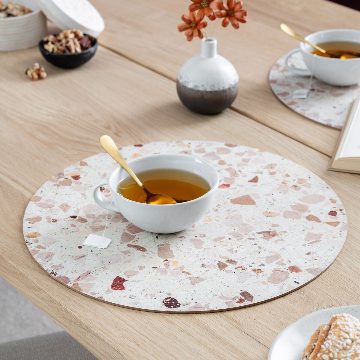 4living-terrazzo-poytatabletti-o38-cm-valkoinen-ruskea-harmaa