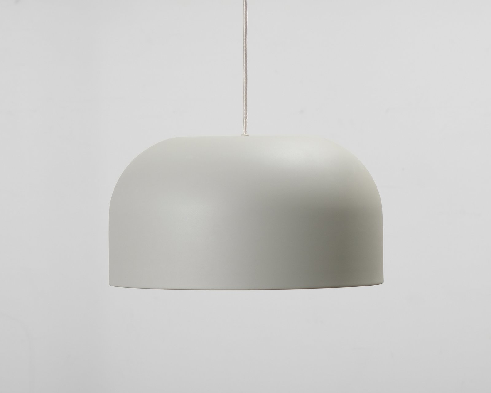 please-wait-to-be-seated-quay-riippuvalaisin-o-43-cm-stone
