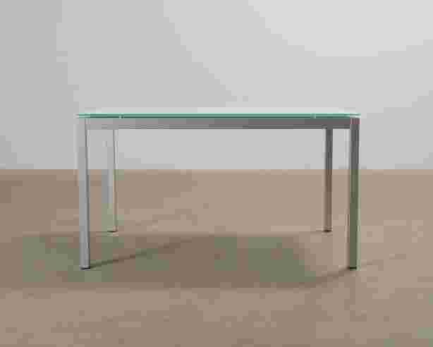 calligaris-ruokapoyta-lasikannella