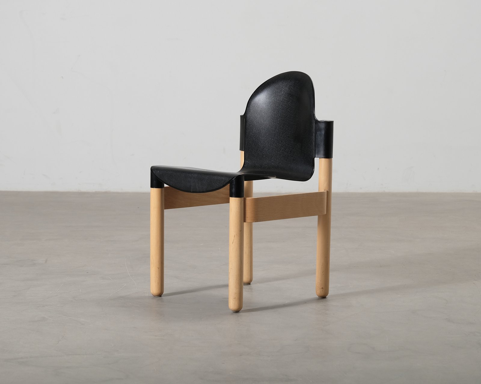 thonet-flex-2000-tuoli-musta