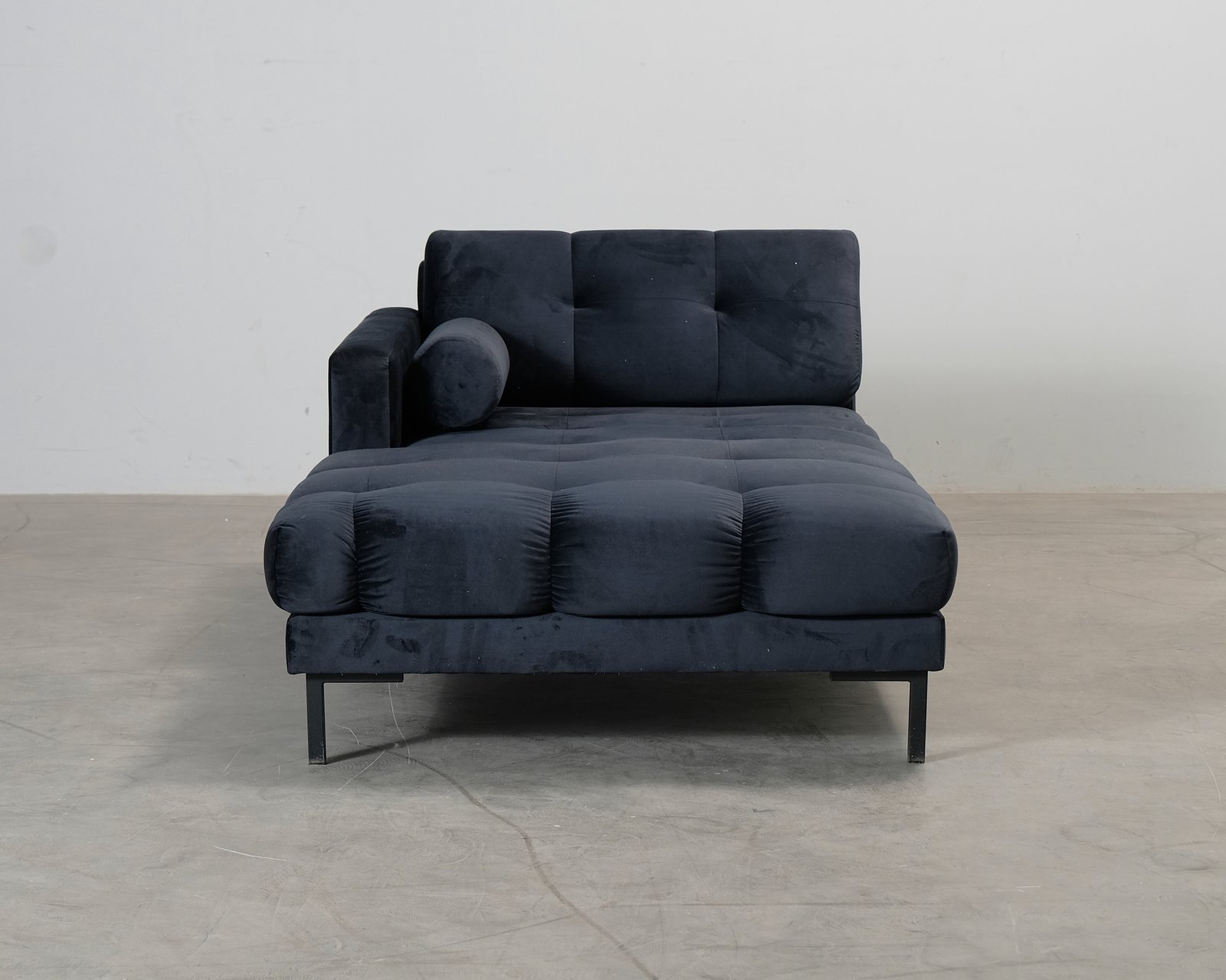 cosmopolitan-design-bali-divaani-tummansininen