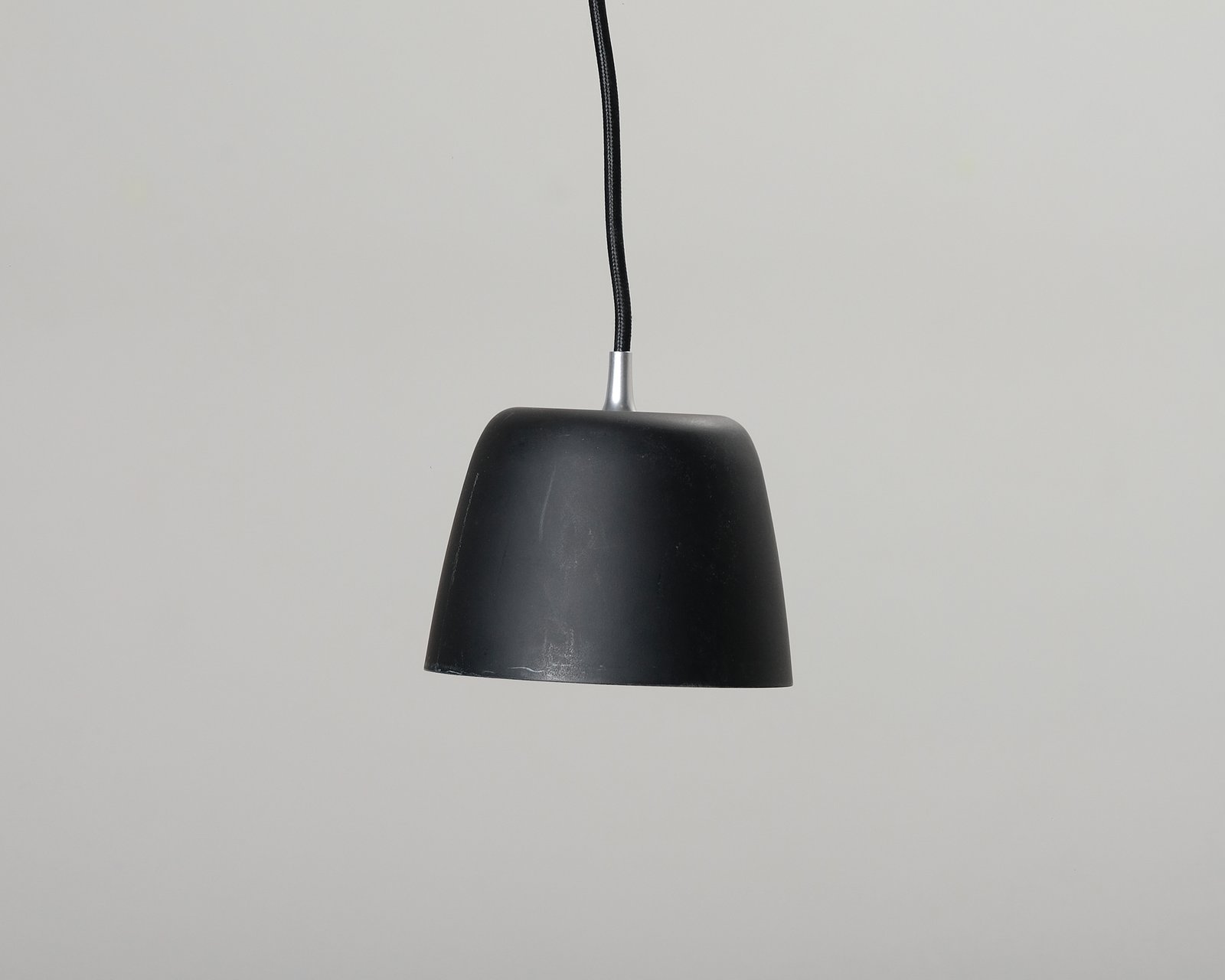 normann-copenhagen-tub-riippuvalaisin-musta-o-13-cm