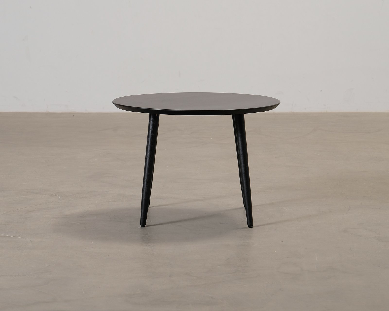 sofacompany-hubert-sohvapoyta-o-60-cm-musta