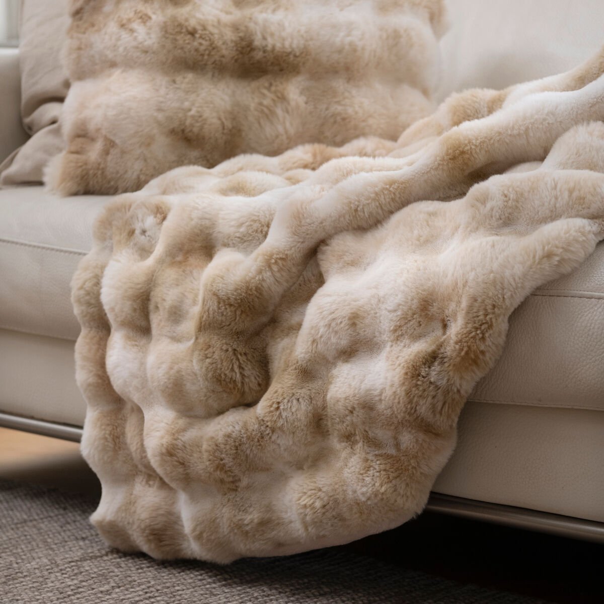 fanni-k-alva-torkkupeitto-125x150-cm-beige-valkoinen