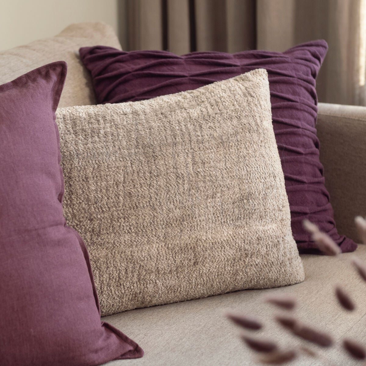 fanni-k-boucle-tyynynpaallinen-40x60-cm-hiekka