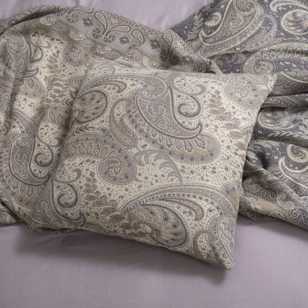 fanni-k-paisley-koristetyyny-45x45cm