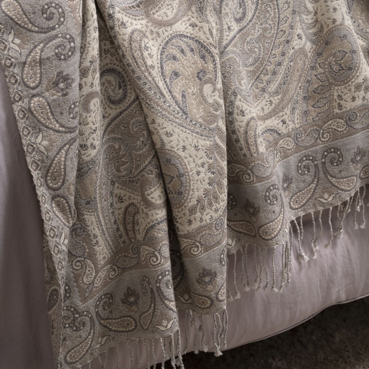 fanni-k-paisley-torkkupeitto-130x170-cm