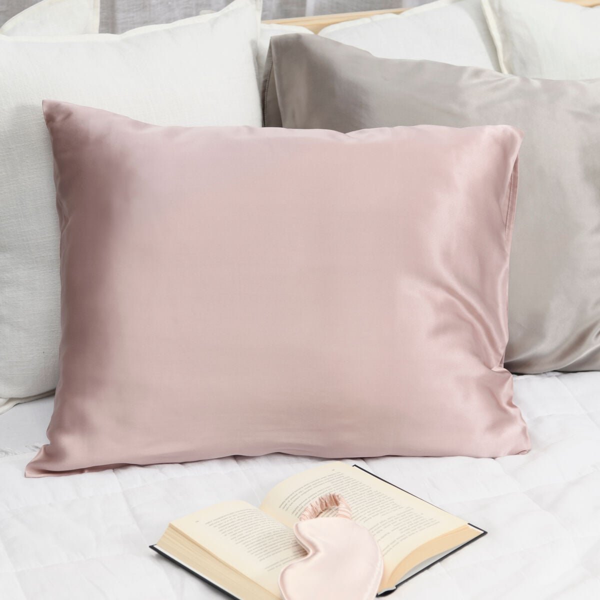 fanni-k-silk-tyynyliina-50x60-cm-luumu