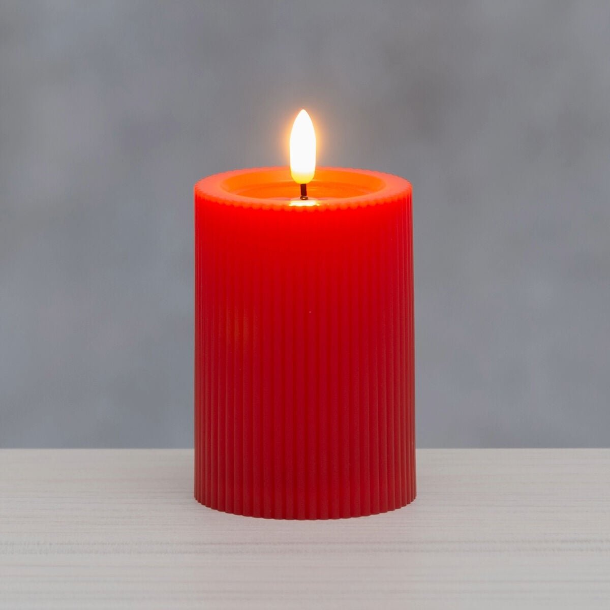 finnlumor-3d-led-poytakynttila-sulapinta-uritettu-punainen