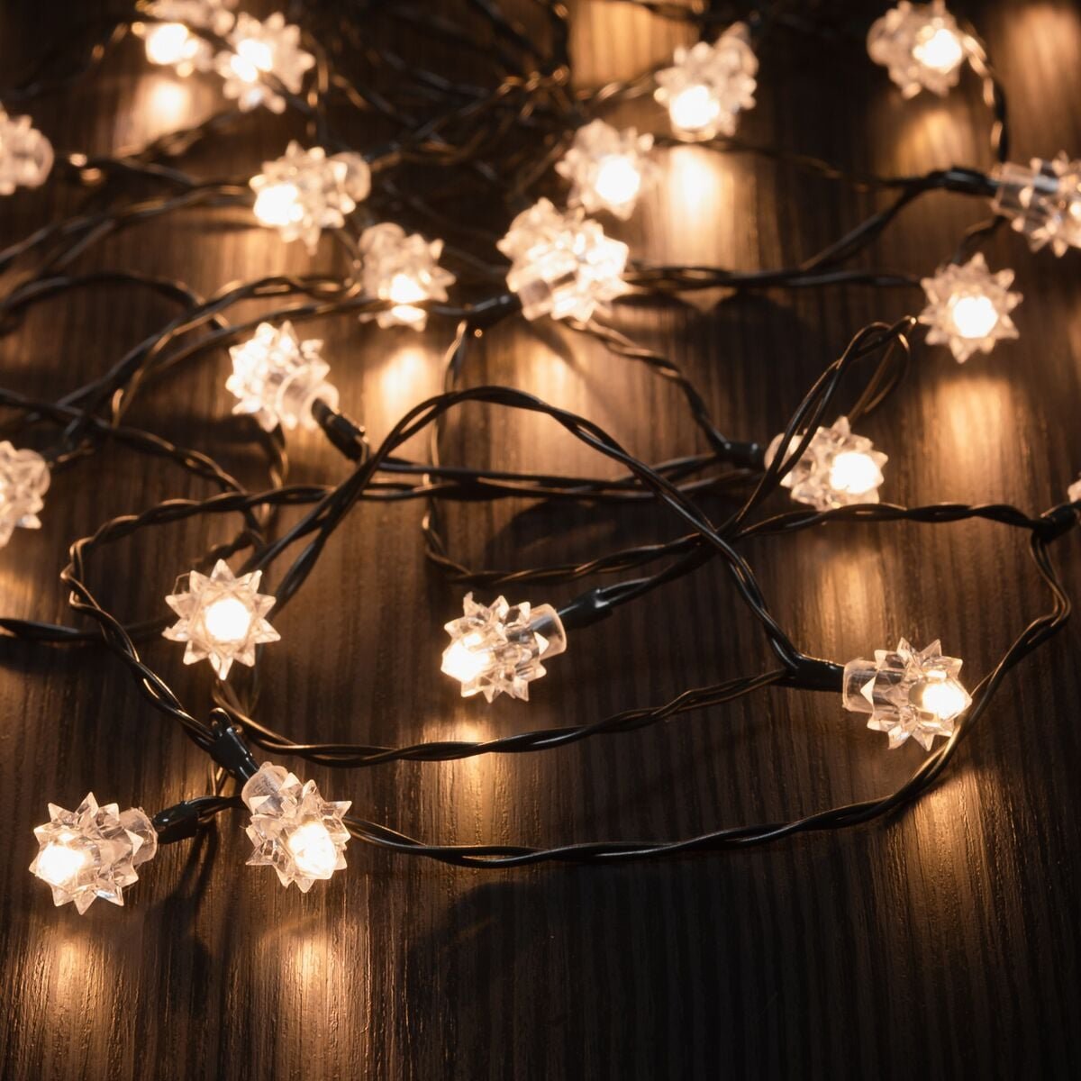 finnlumor-retro-led-valosarja-40-ledilla-sisa-ja-ulkokayttoon-lammin-valkoinen