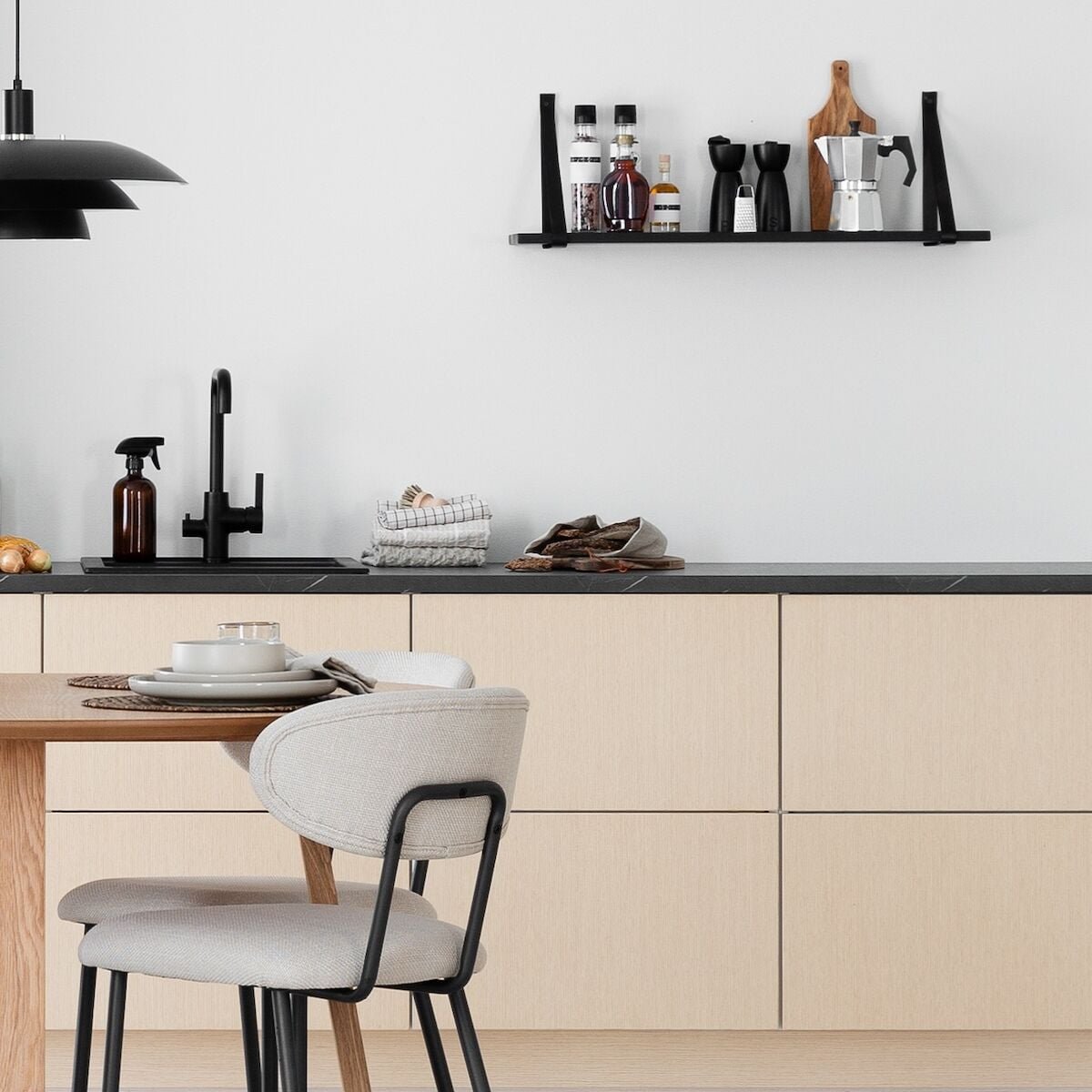 House Nordic Forno seinähylly 80 musta
