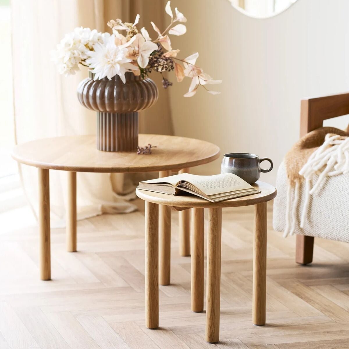 house-nordic-jena-pyorea-sohvapoyta-o70-cm-tammi